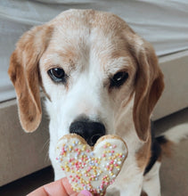 Load image into Gallery viewer, Heart Cookies